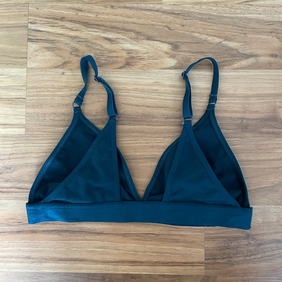 Fabletics bralette - Picture 2 of 2